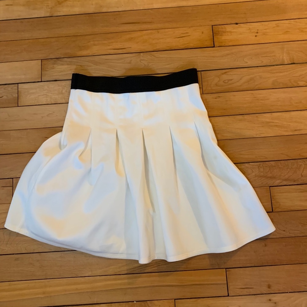 Silence & Noise pleated tennis skirt